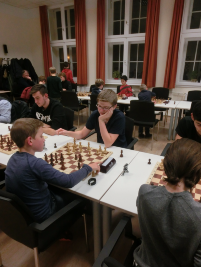 Alexander H&ouml;ttler, U18 Stadtmeister (hinen, Mitte)_1